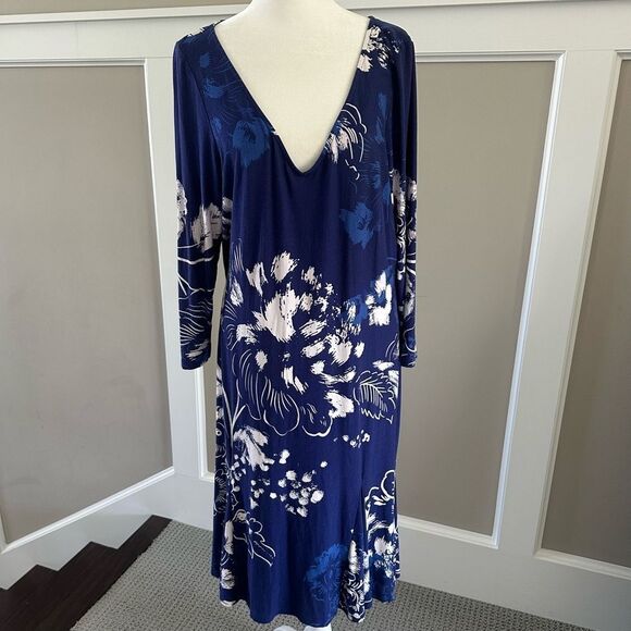 Tommy Bahama Blue and white,  Floral Dress. - Picture 6 of 6